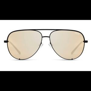⭐️ NWT Quay Aviator Sunglasses⭐️